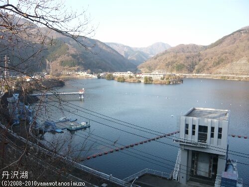 丹沢湖